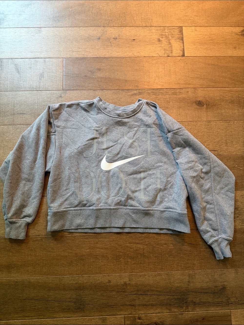 🎉Nike Gray 'Just Do It' Crewneck Sweatshirt with White Swoosh